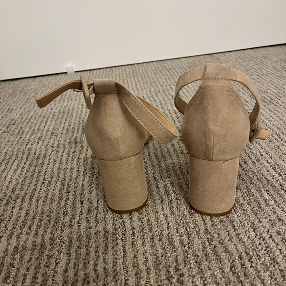 Chinese Laundry Block heels women 8.5 tan - Picture 5 of 8